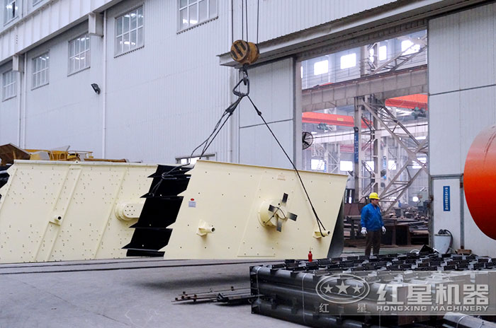 圓振動篩生產車間