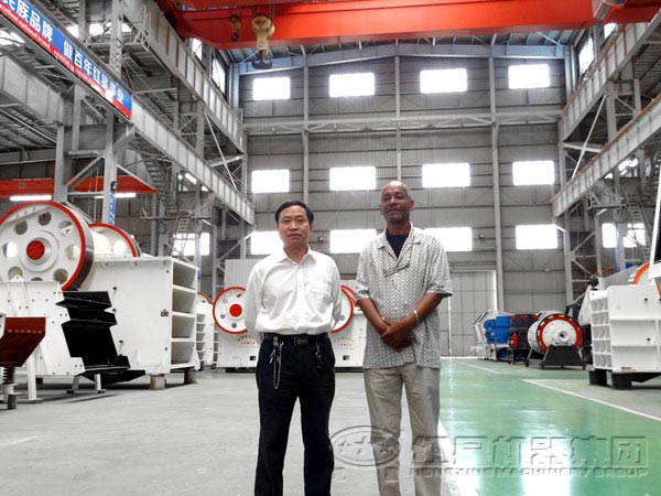 石子破碎機(jī)生產(chǎn)車間