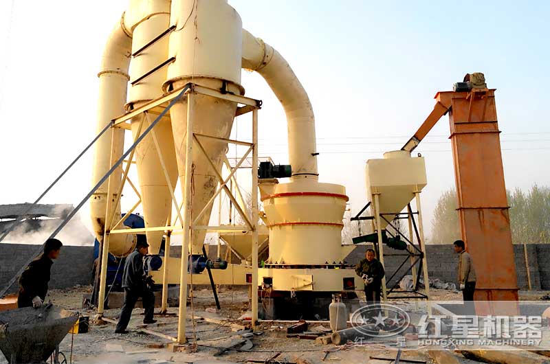 石灰石磨粉生產現場