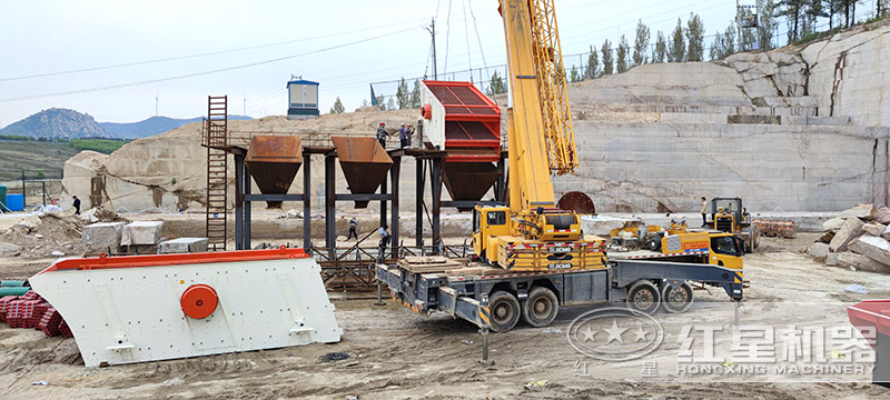 砂石場不斷發展起來，碎石機器需求大