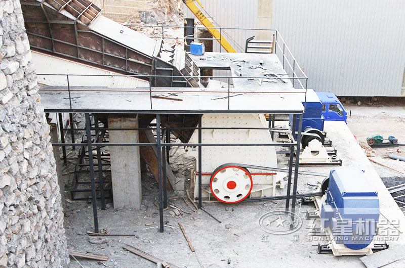 錘破制砂機生產現場實拍