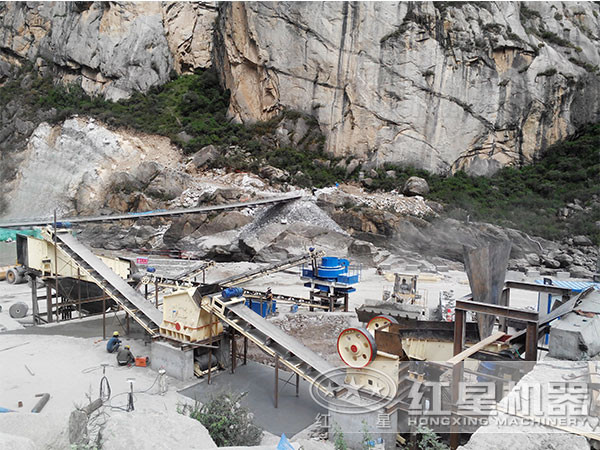 白云石作業(yè)現(xiàn)場(chǎng)