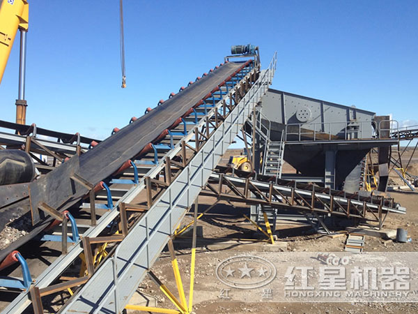 機(jī)制砂/沙生產(chǎn)線現(xiàn)場(chǎng)作業(yè)