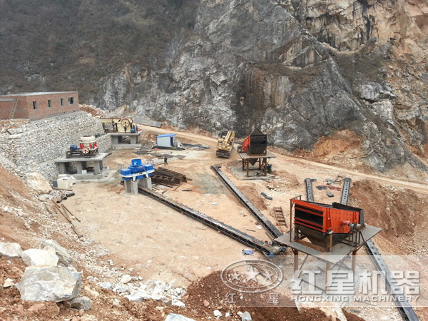 時產300噸制砂生產現(xiàn)場