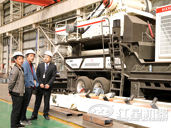 客戶參觀紅星機器生產車間