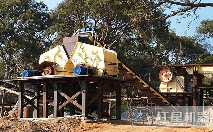 廣東客戶顎式粉碎機(jī)破碎現(xiàn)場(chǎng)