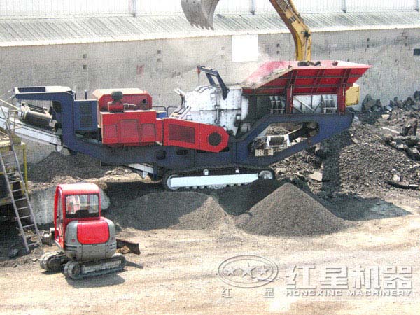 履帶石子機作業現場