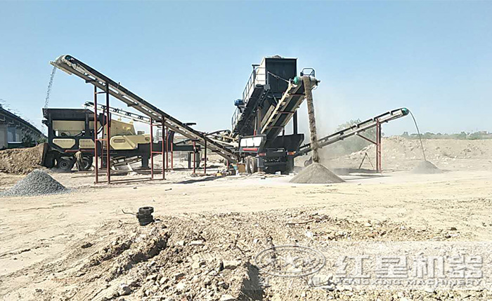 移動一體式環保粉碎制砂機多機聯合作業現場