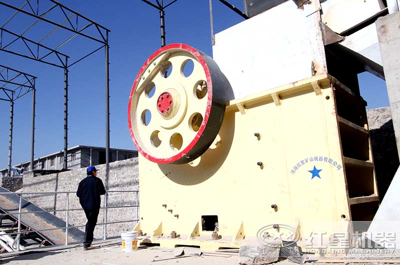 顎式破碎機高產穩產量