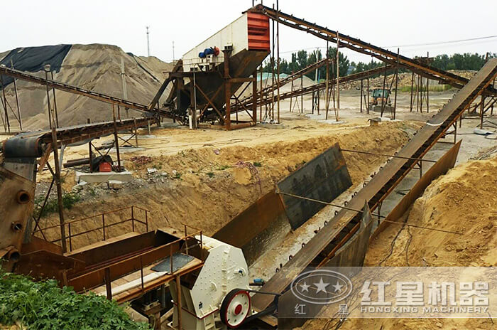 重錘式破碎機現場圖