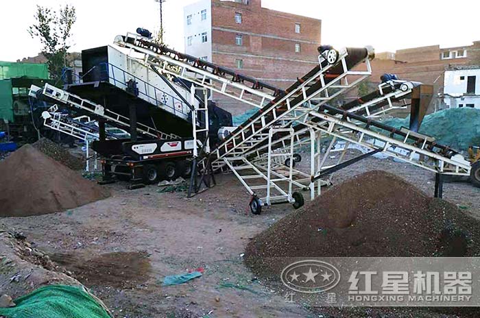 汽車移動磚渣粉碎機可到廠直接作業加工