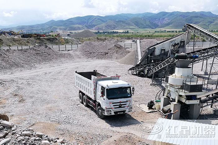 紅星立軸沖擊式制砂機輝綠巖處理現場