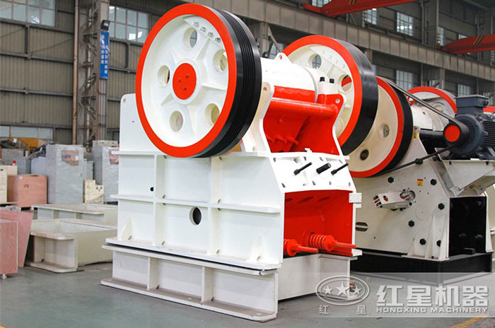 顎式破碎機設備展示