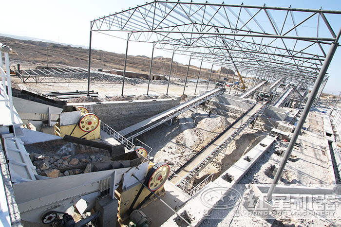 紅星日產2000噸大型打石機作業現場