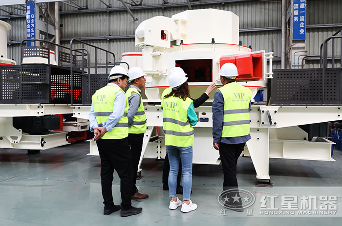 專業技術人員給您多面講解設備