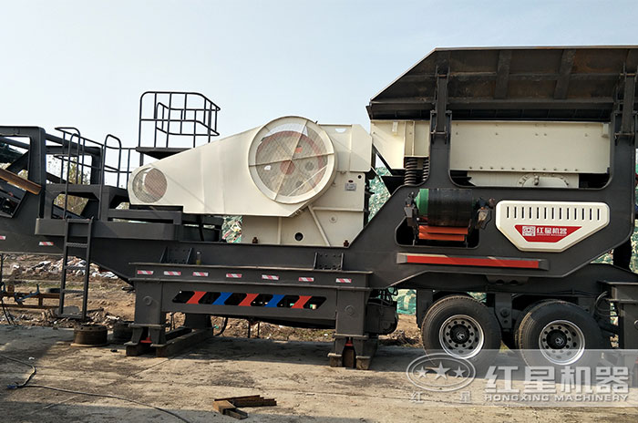 顎破移動破碎機廊坊客戶搭建現場