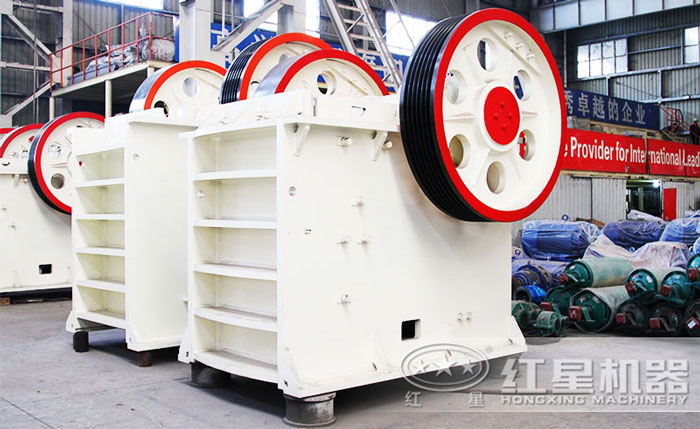 57顎式破碎機設備生產車間