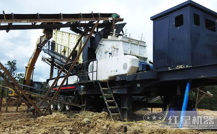 移動反擊碎石機現場圖