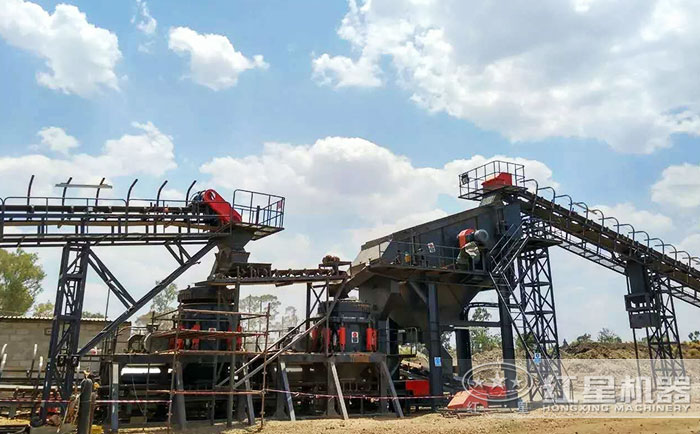 搭配兩臺圓錐破碎機的加工現場