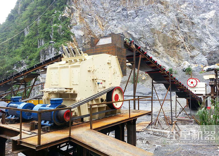 反擊式打石機搭配鄂破的加工現場