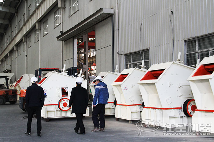 客戶到紅星機器廠區參觀考察設備