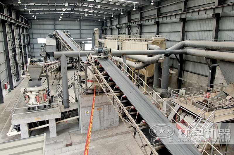 大型鄂破與圓錐破聯(lián)合作業(yè)現(xiàn)場