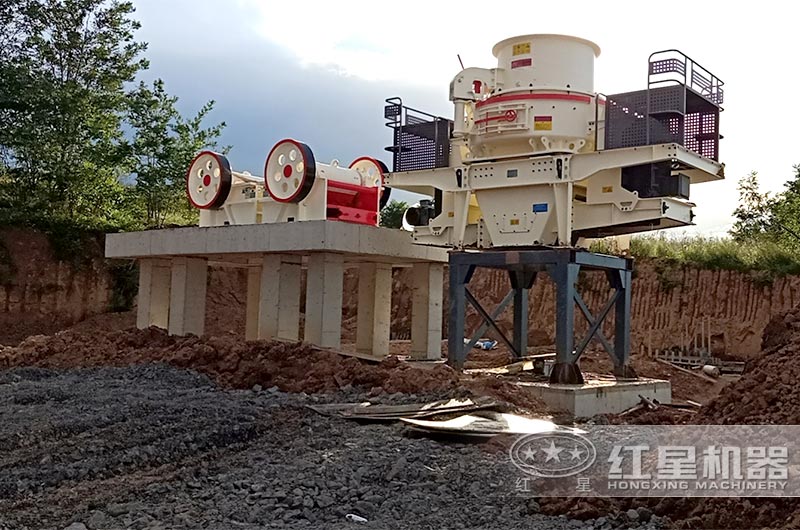 龍巖小型石料粉碎機生產線現場二