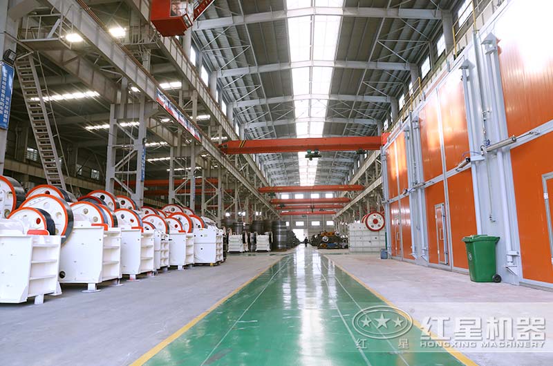 紅星鄂式碎石機生產車間