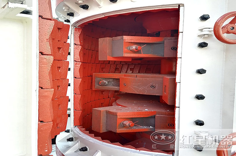 立式破碎機生產(chǎn)石料產(chǎn)能高，破碎性能強