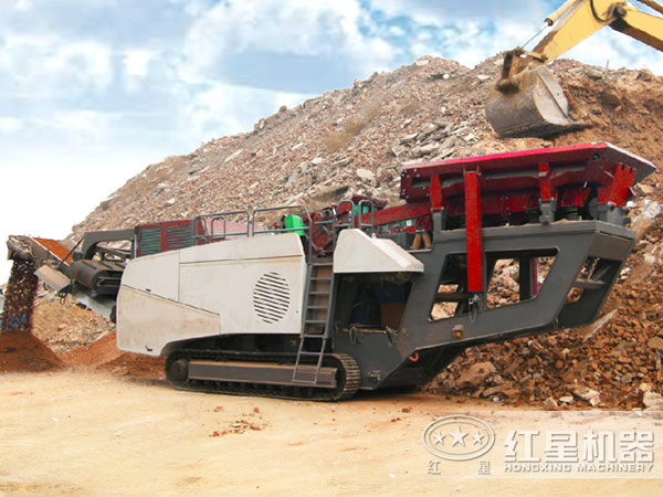 移動煤矸石粉碎機生產現場